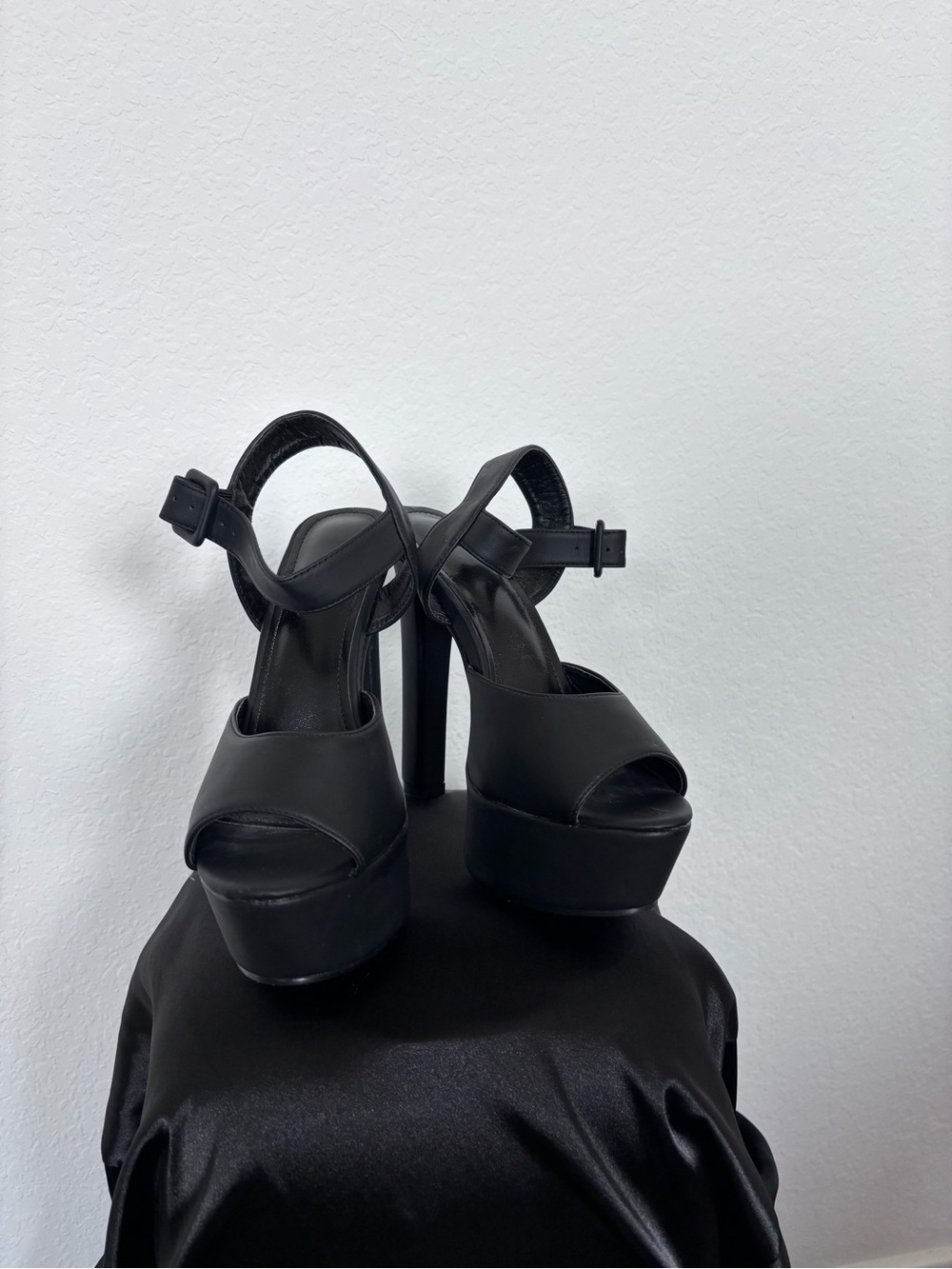 SHEIN Black Platform Peep-Toe Ankle Strap Platforms
